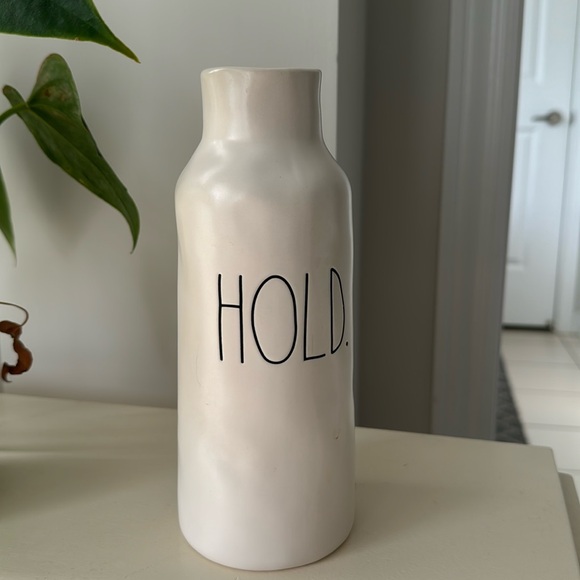 rae dunn hold vase vguc - Picture 1 of 5